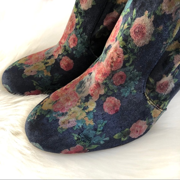 Abound Izzie Floral Velvet Booties - Picture 2 of 5